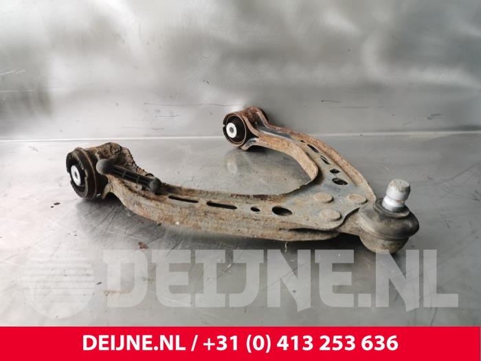 Tesla Model S Querlenker oben links vorne O230708