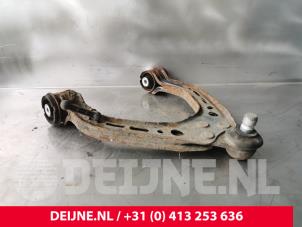 Gebruikte Draagarm Boven links-voor Tesla Model S 85 Prijs € 60,50 Inclusief btw aangeboden door van Deijne Onderdelen Uden B.V.