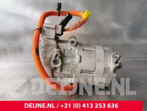 Tesla Model S Air conditioning pump O230721 photo 3