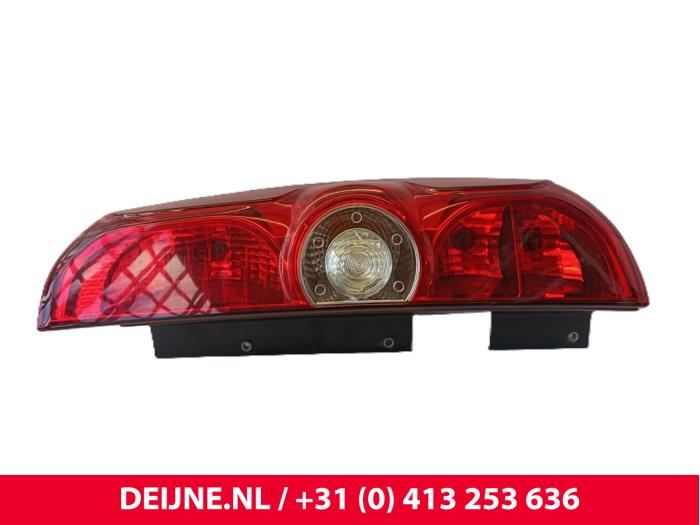 Opel Combo Rücklicht rechts O230737