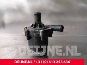 Tesla Model S Extra waterpomp O230795 foto 3