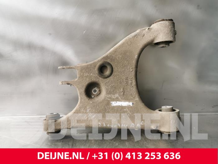 Tesla Model S Querlenker unten rechts hinten O230842