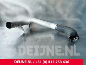 Gebruikte Intercooler Buis Volvo S90 II 2.0 D4 16V Prijs € 80,00 Margeregeling aangeboden door van Deijne Onderdelen Uden B.V.