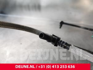Ford Transit Brandstof retourleiding O230877 foto 3