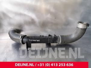 Gebruikte Intercooler Buis Volvo S90 II 2.0 D4 16V Prijs € 75,00 Margeregeling aangeboden door van Deijne Onderdelen Uden B.V.