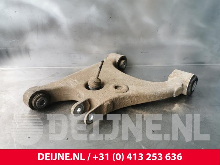 Tesla Model S Draagarm onder rechts-achter O230971