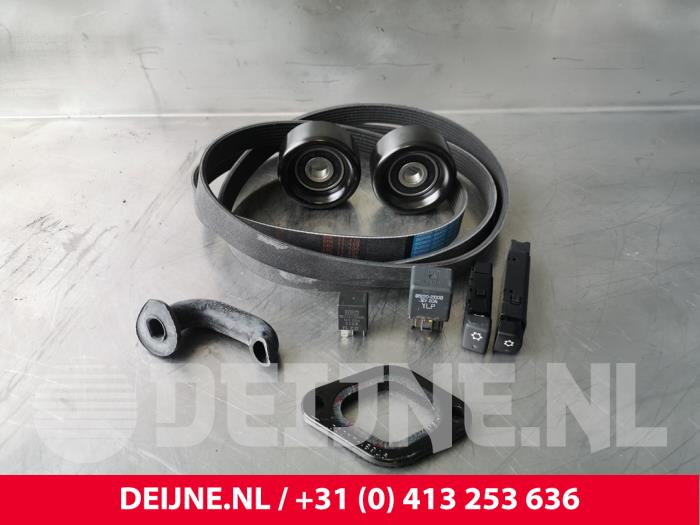 Nieuwe Diversen Hyundai H-1/H-200 2.5 CRDi Cargo Prijs € 60,50 Inclusief btw aangeboden door van Deijne Onderdelen Uden B.V.