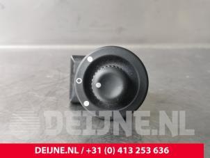 Gebruikte Spiegel Schakelaar Opel Vivaro 1.6 CDTi BiTurbo 125 Prijs € 18,15 Inclusief btw aangeboden door van Deijne Onderdelen Uden B.V.