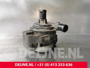 Gebruikte Waterpomp Renault Master III (FV) 2.3 Energy dCi 180 Twin Turbo 16V FWD Prijs € 151,25 Inclusief btw aangeboden door van Deijne Onderdelen Uden B.V.