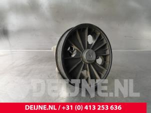 Gebruikte Servopomp Volvo V70 (SW) 2.4 D 20V Prijs € 125,00 Margeregeling aangeboden door van Deijne Onderdelen Uden B.V.