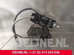 Volkswagen Caddy Deurslot Mechaniek 2Deurs links O231232 foto 2