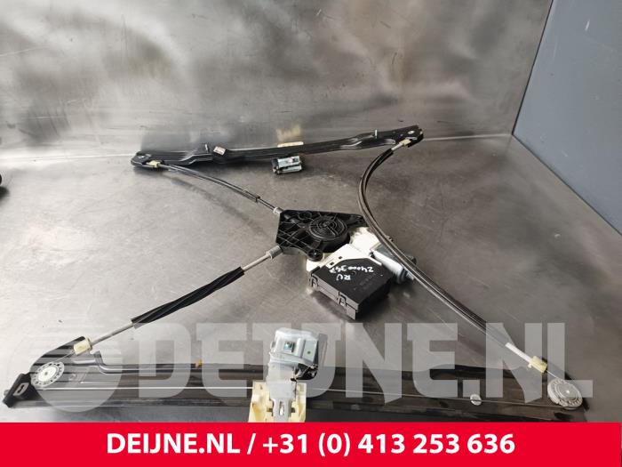 Volkswagen Caddy Ruitmechaniek 2Deurs rechts-voor O231236