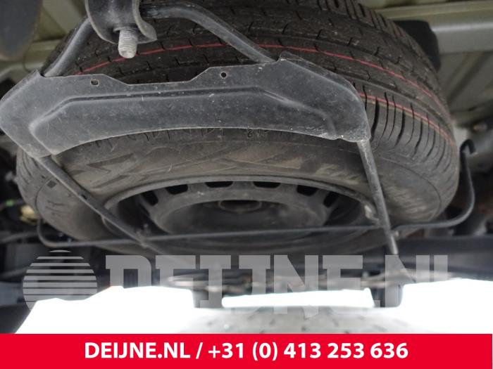 Peugeot Partner Aufhängemechanik Reserverad O231318