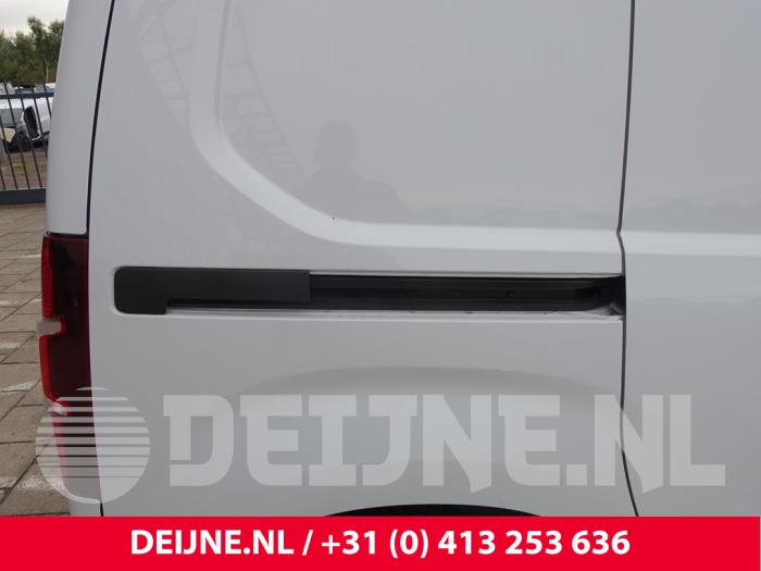 Peugeot Partner Schiebetür Schiene rechts O231332