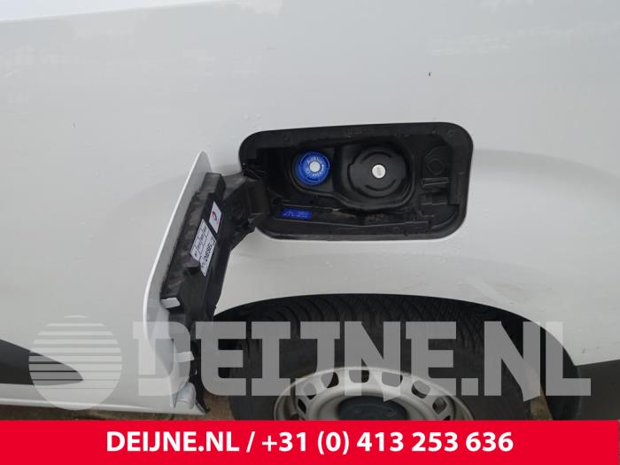 Peugeot Partner Tankklappe O231342
