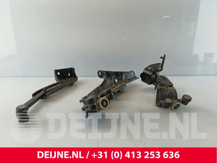 Fiat Doblo Sliding door roller, right O231370