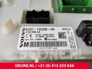 Volvo V60 Fuse box O231380 photo 3