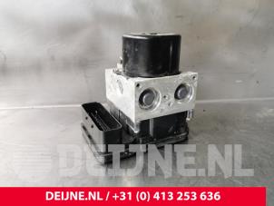 Gebruikte ABS Pomp Volvo V60 I (FW/GW) 2.0 D3 20V Prijs € 75,00 Margeregeling aangeboden door van Deijne Onderdelen Uden B.V.