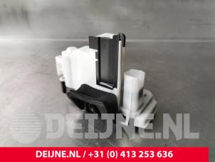 Fiat Doblo Sliding door lock mechanism, right O231520 photo 2