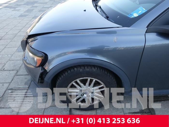 Volvo C30 Kotflügel links vorne O231652