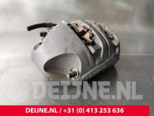 Tesla Model Y Bremszange links vorne O231761 foto 2