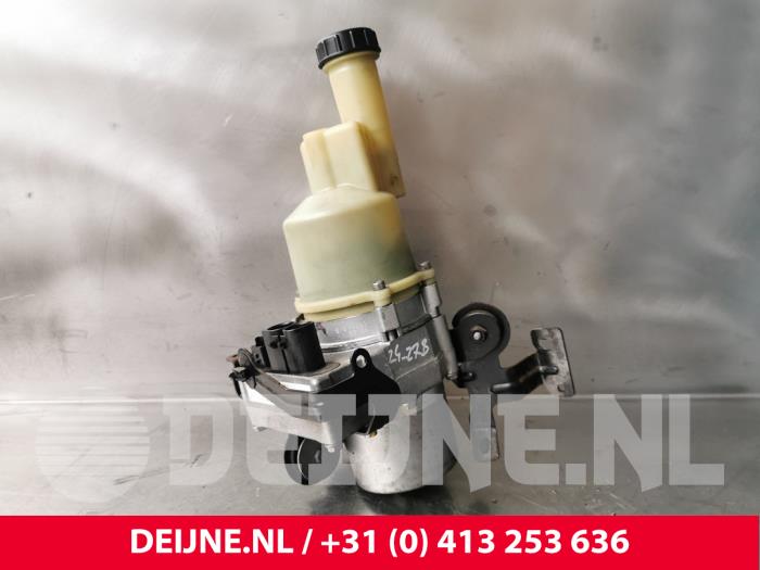 Gebruikte Pomp Servo Peugeot Expert (V1/VA/VB/VE/VF/VT/VY) 1.6 Blue HDi 95 16V Prijs € 544,50 Inclusief btw aangeboden door van Deijne Onderdelen Uden B.V.