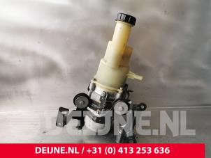 Peugeot Expert Lenkkraftverstärker Pumpe O231748 foto 2