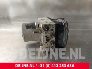 Mercedes Viano ABS Pomp O231777 foto 2