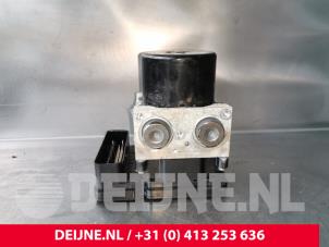 Volvo V70 ABS Pumpe O231852 foto 2