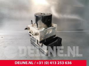 Gebruikte ABS Pomp Volvo V70 (BW) 2.0 D 16V Prijs € 75,00 Margeregeling aangeboden door van Deijne Onderdelen Uden B.V.
