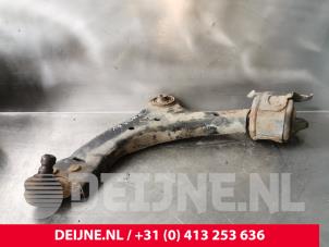 Volvo XC70 Front lower wishbone, right O231942 photo 2