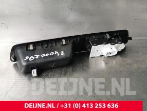 Opel Vivaro Electric window switch O231951 photo 2