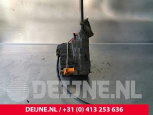 Renault Master Türschlossmechanik 2-türig links O232021 foto 3