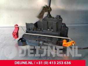 Renault Master Türschlossmechanik 2-türig links O232021 foto 2