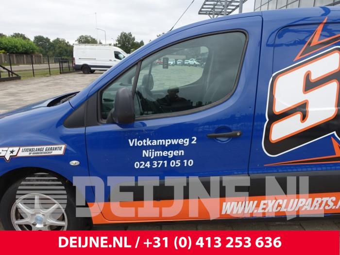 Peugeot Partner Tür 2-türig links O232069