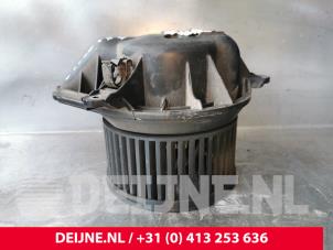 Opel Vivaro Heizung Belüftungsmotor O232143 foto 2