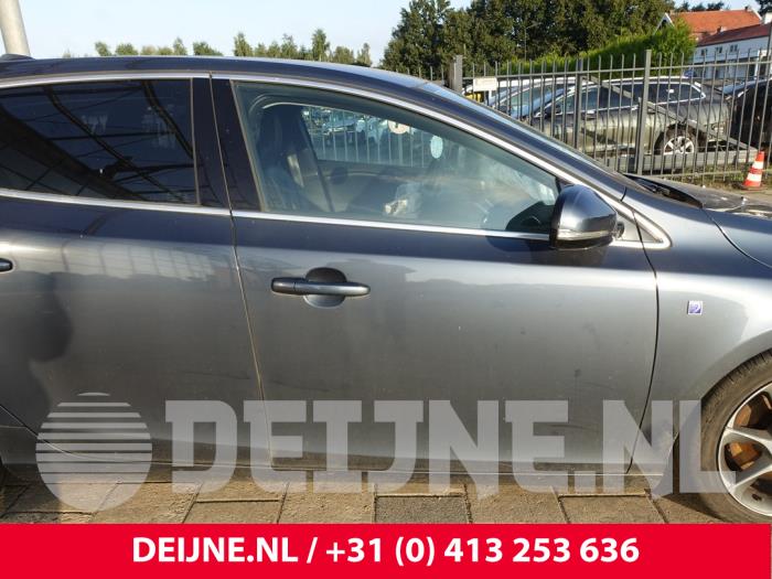 Volvo V40 Tür 4-türig rechts vorne O232182