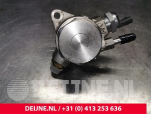 Volkswagen Caddy Mechanical fuel pump O232233 photo 3