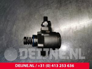 Volkswagen Caddy Mechanical fuel pump O232233 photo 2