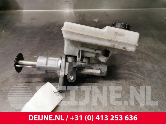 Gebruikte Hoofdremcilinder MAN TGE 2.0 TDI Prijs € 84,70 Inclusief btw aangeboden door van Deijne Onderdelen Uden B.V.