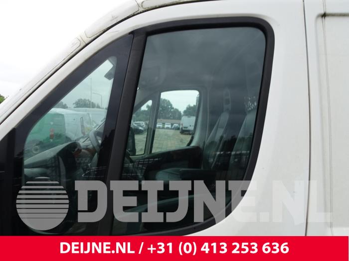 Citroen Jumper Türscheibe 2-türig links O232544