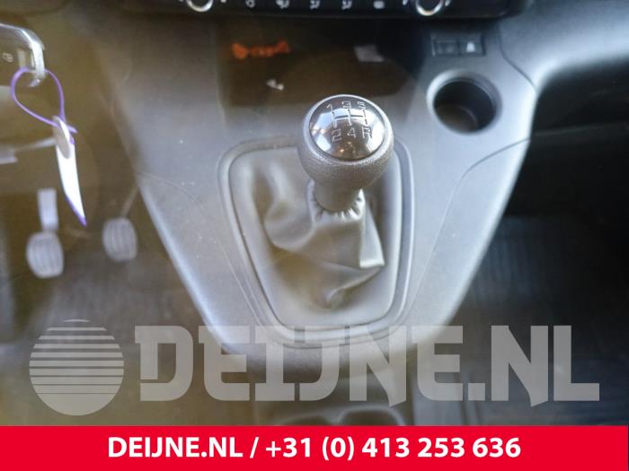 Gebruikte Pook Toyota ProAce City 1.5 D-4D 100 Prijs € 121,00 Inclusief btw aangeboden door van Deijne Onderdelen Uden B.V.