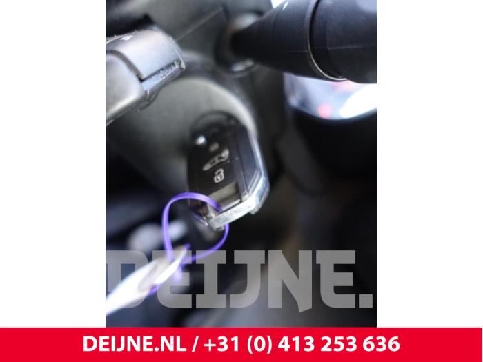 Toyota Pro-Ace City Zündschloss+Schlüssel O232618