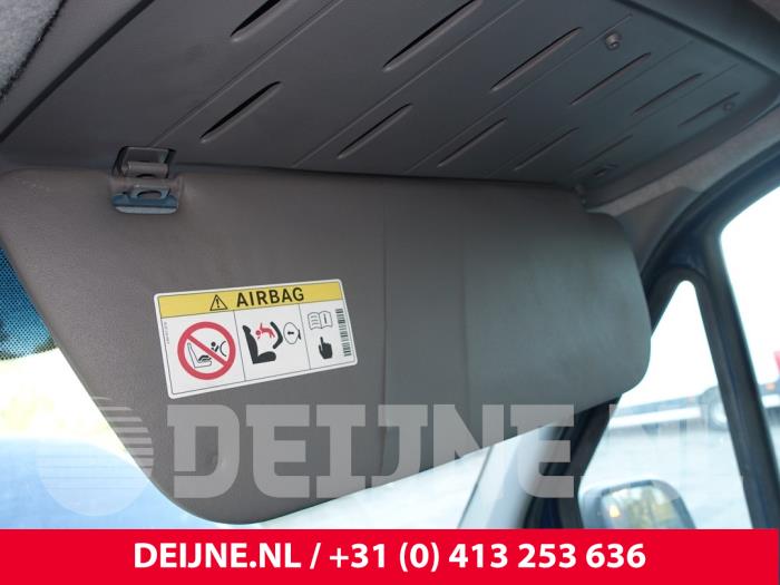 Mercedes Sprinter Zonneklep O232720
