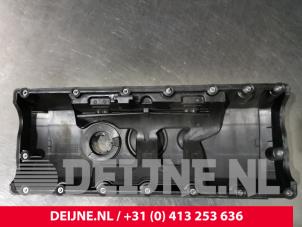 Gebruikte Kleppendeksel Volkswagen Transporter/Caravelle T5 2.5 TDi Prijs € 60,00 Margeregeling aangeboden door van Deijne Onderdelen Uden B.V.