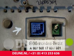 Mercedes Sprinter Display Multi Media control unit O232912 photo 3