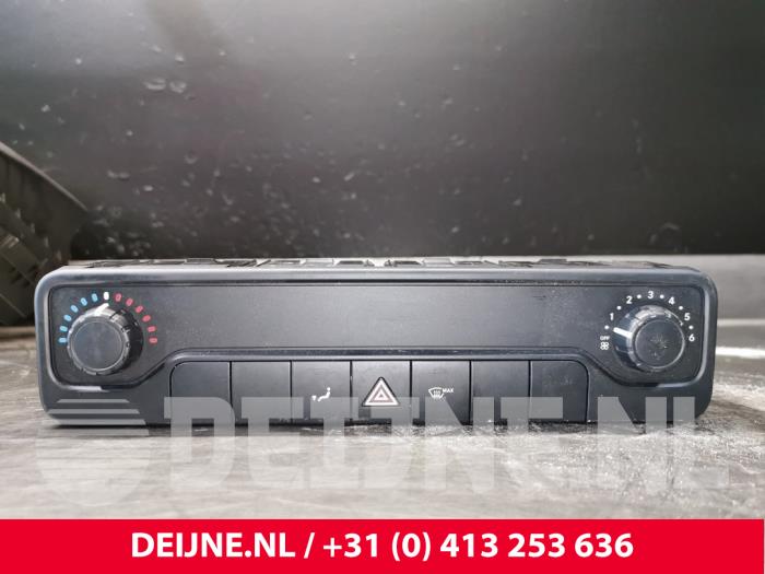 Mercedes Sprinter Kachel Bedieningspaneel O232917