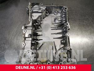 Gebruikte Carterpan Volvo V60 II (ZW) 2.0 B3 16V Mild Hybrid Prijs € 260,00 Margeregeling aangeboden door van Deijne Onderdelen Uden B.V.