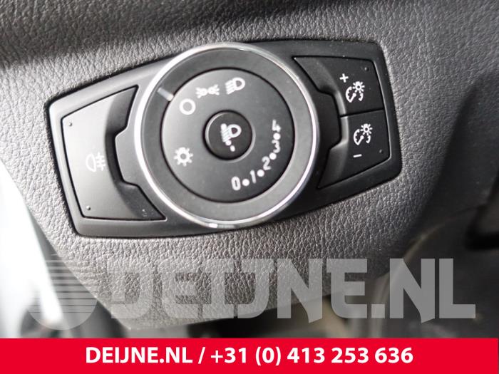 Ford Transit Courier Light switch O233047