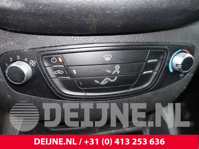 Ford Transit Courier Heater control panel O233042